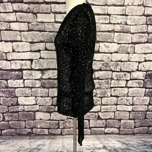 Questions Pullover V-Neck Black W/ Sequins Pullover Sweater Size M - Picture 4 of 9